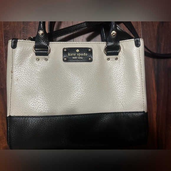 Kate Spade Berkeley Lane Quinn Bag. Black and White Convertible Crossbody - Picture 6 of 10
